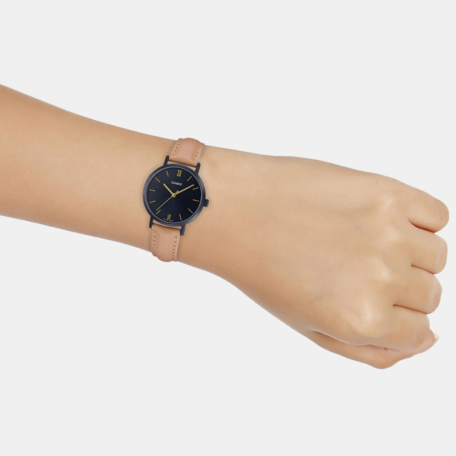 Enticer Women Quartz Black Dial Analog Leather Watch A2000 - Image 5