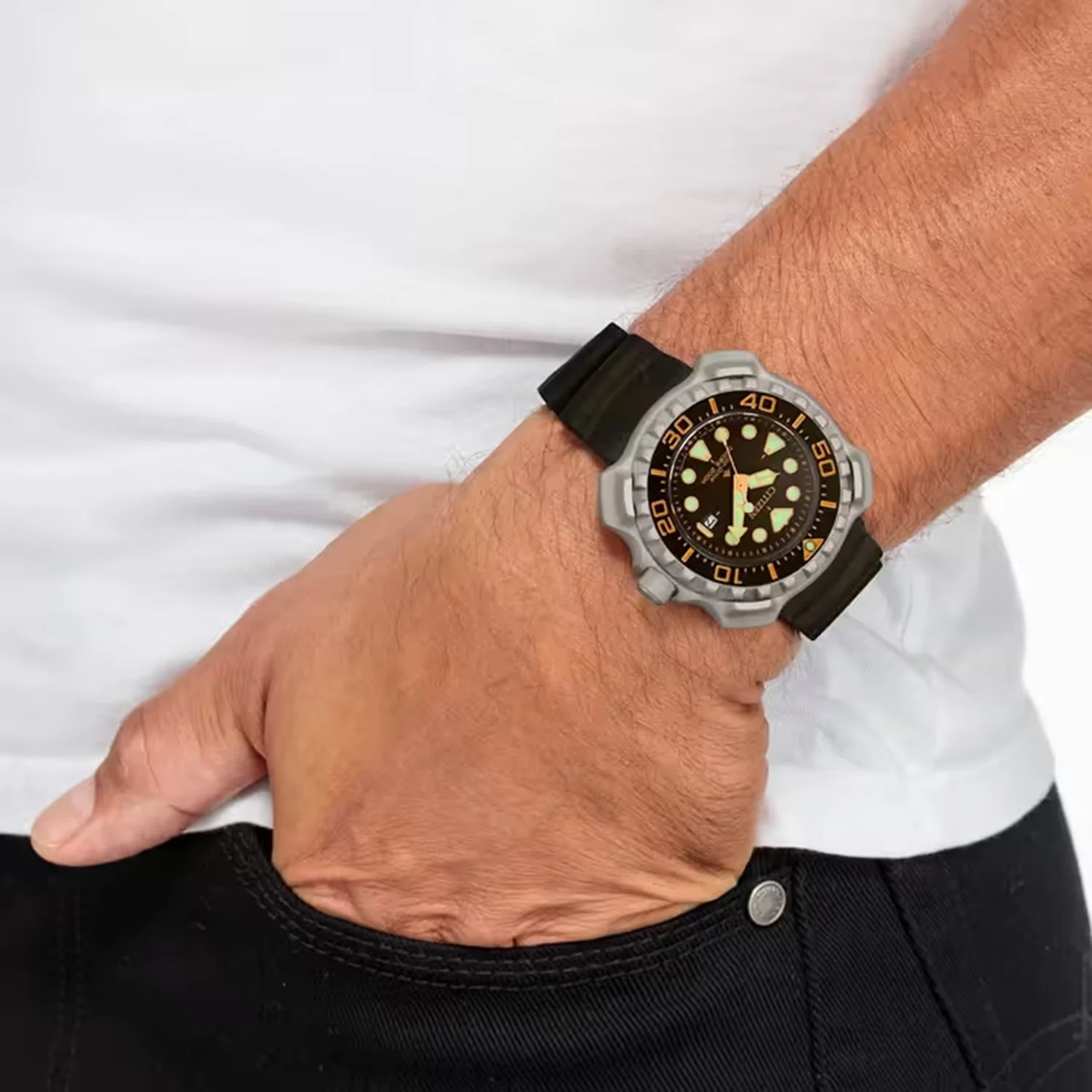 Promaster Men Quartz Black Dial Analog Rubber Watch BN0220-16E - Image 3