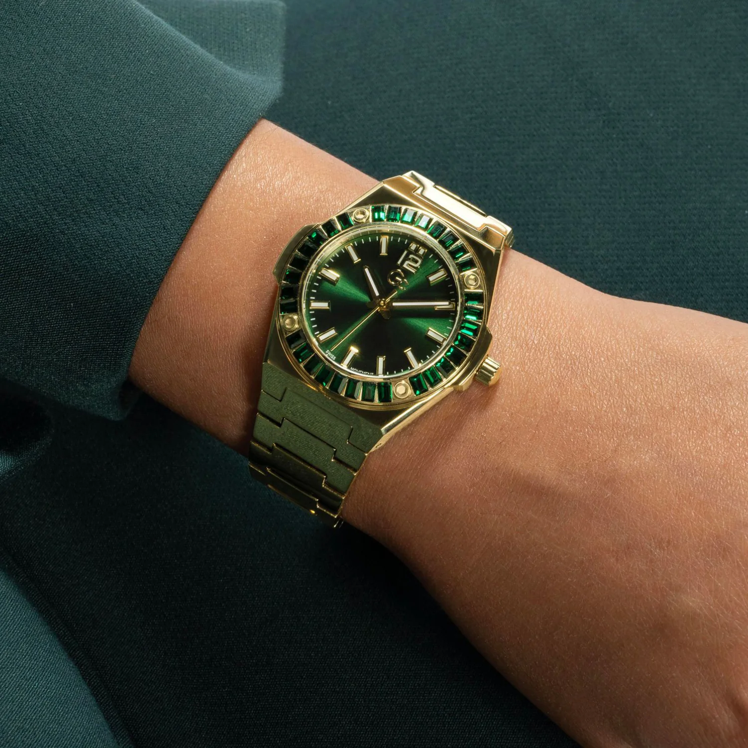Idol Women Quartz Green Dial Analog Stainless Steel Watch Z34002L9MF - Image 9