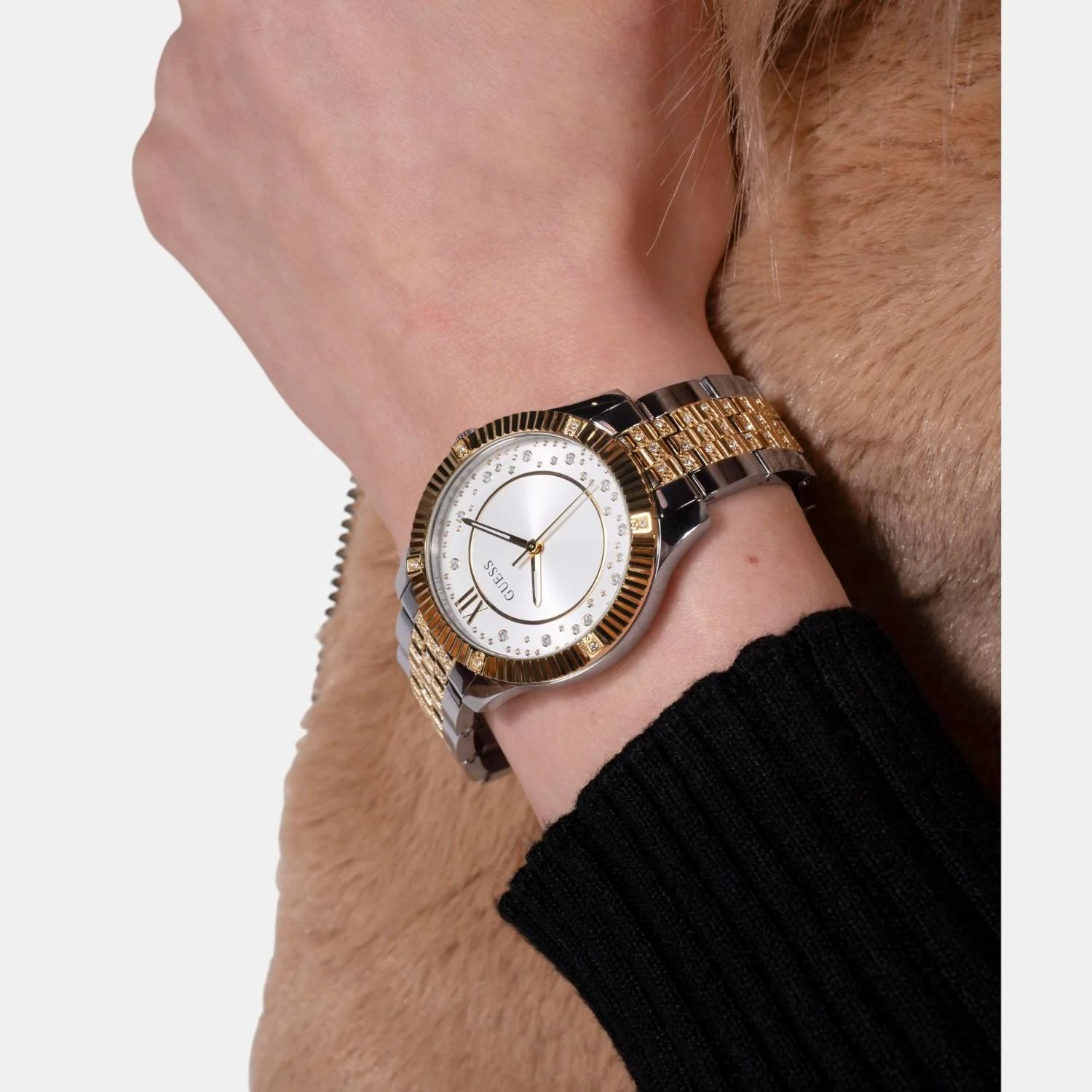 Dress Women Quartz Silver Dial Analog Stainless Steel Watch GW0765L1 - Image 7