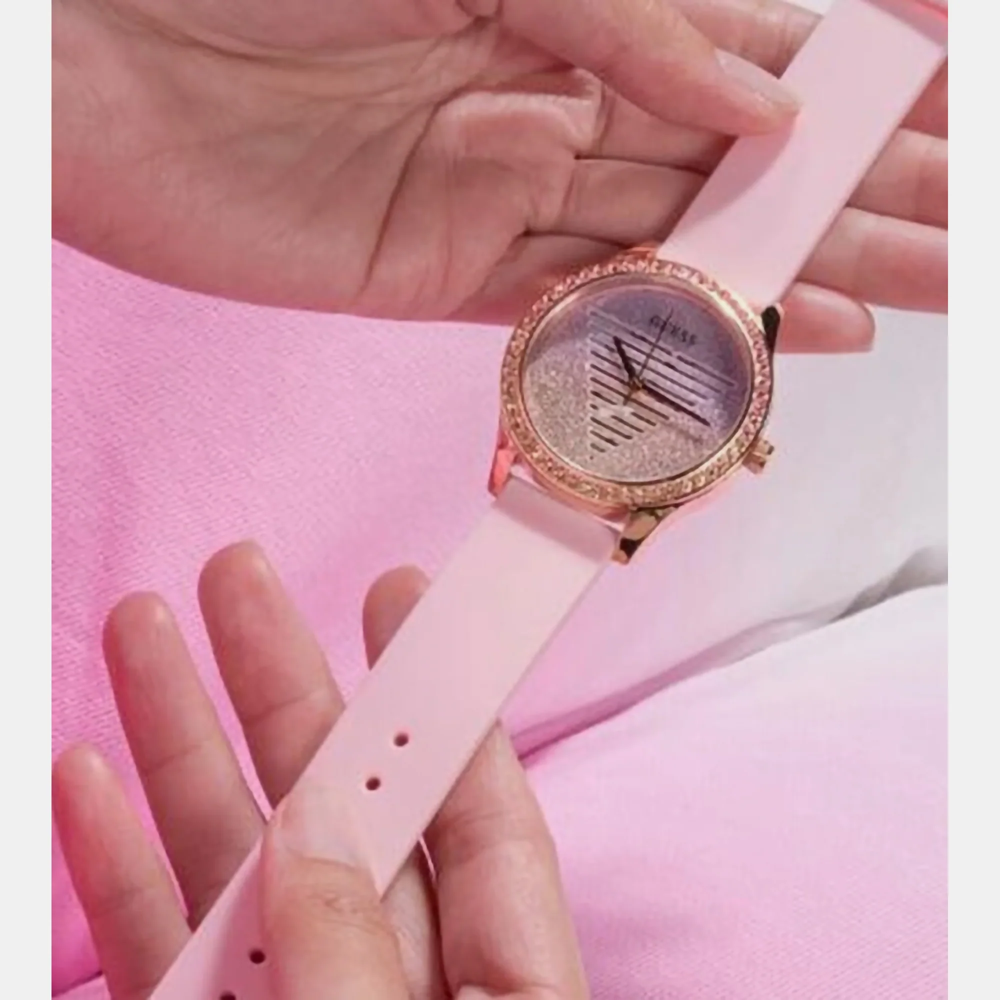 Lady Idol Women Quartz Gold Dial Analog Silicone Watch GW0530L4 - Image 9