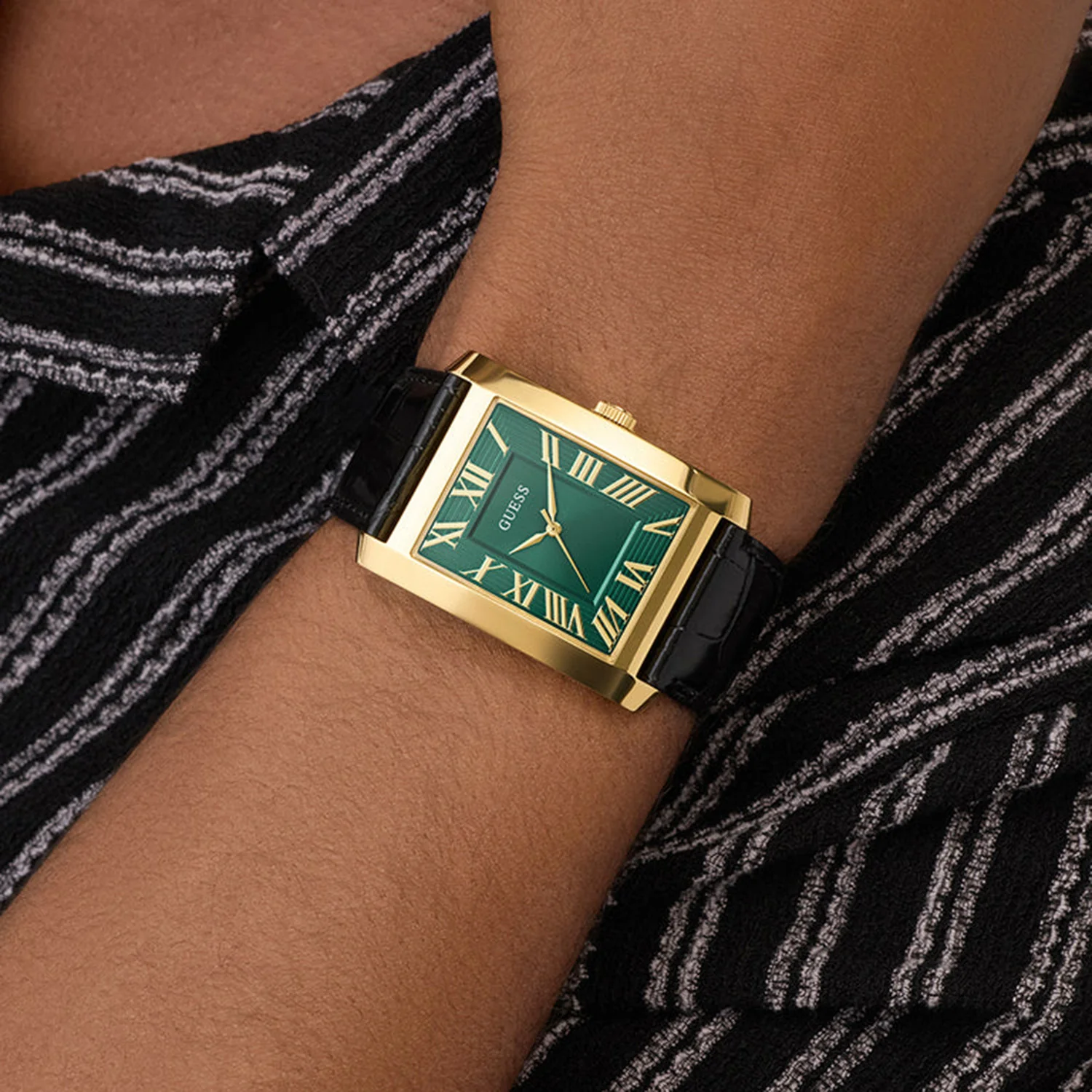 Men Quartz Green Dial Analog Leather Watch GW1003G3 - Image 8