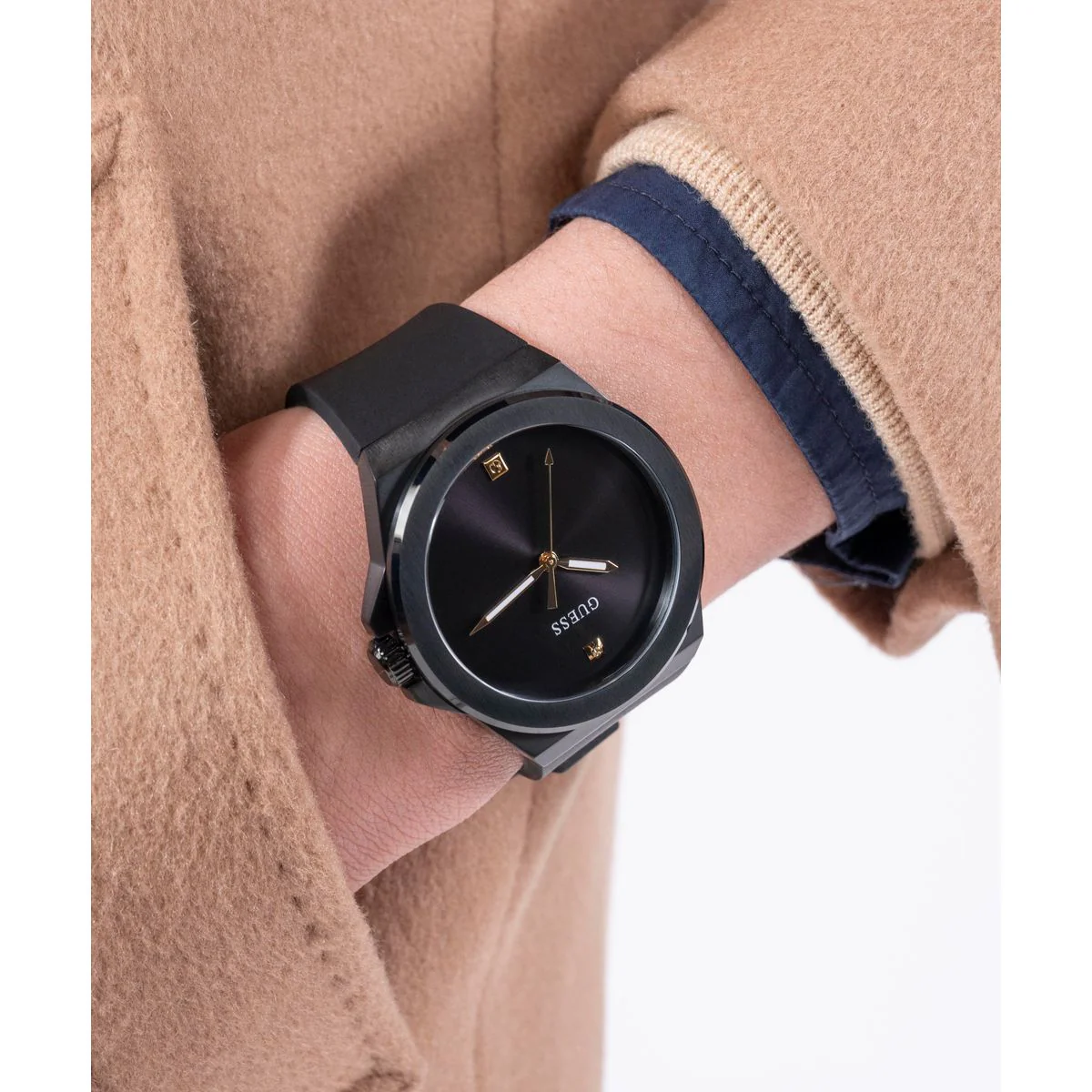 Vinyl Men Quartz Black Dial Analog Silicone Watch GW0790G2 - Image 9