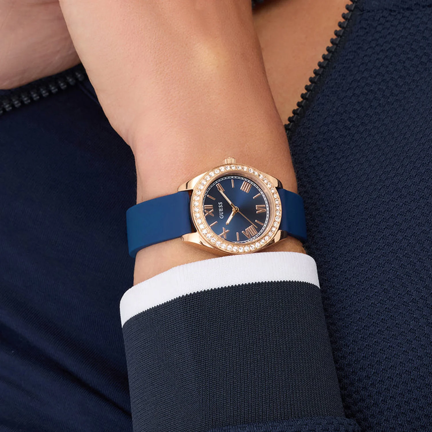 Women Quartz Blue Dial Analog Silicone Watch GW1000L4 - Image 6