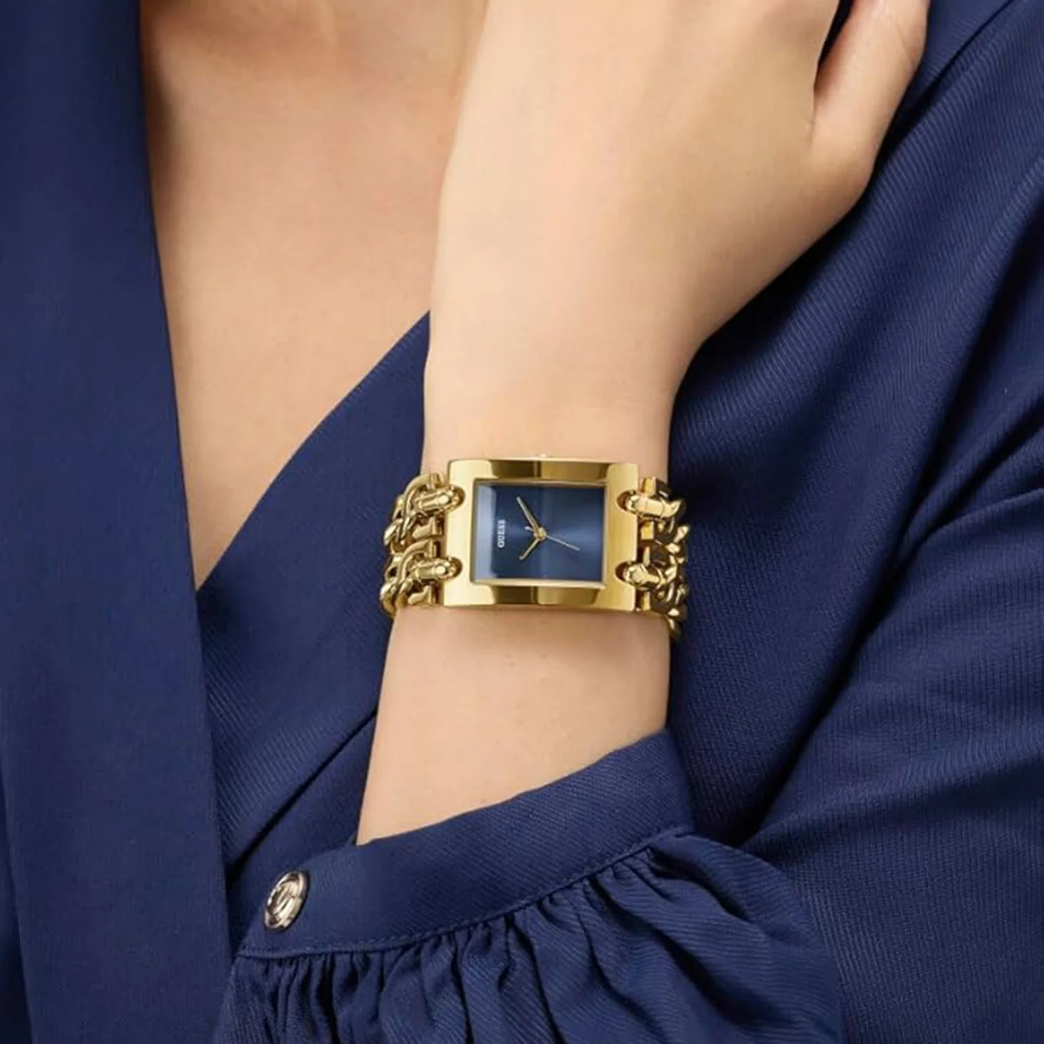 Women Quartz Blue Dial Analog Stainless Steel Watch GW0740L3 - Image 5