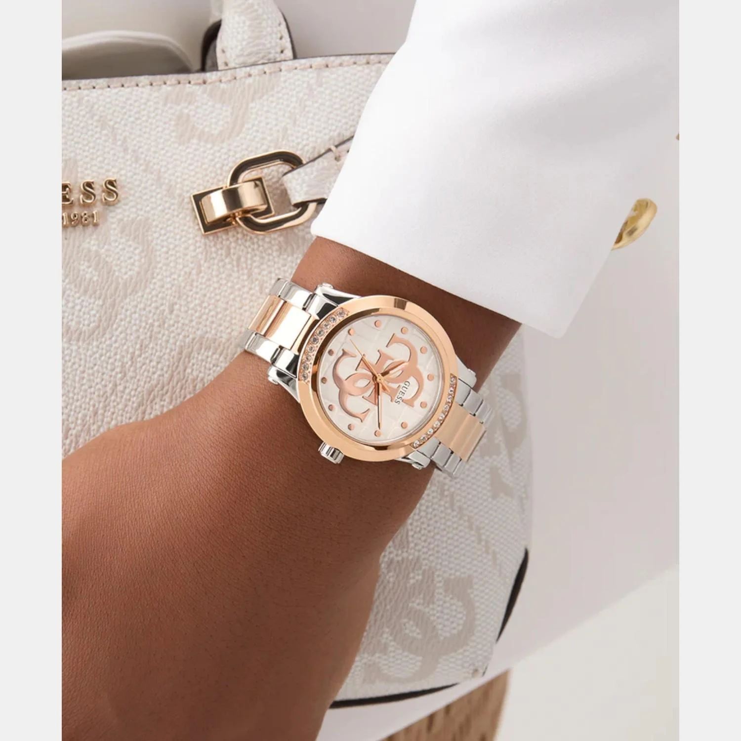 Women Quartz White Dial Analog Stainless Steel Watch GW0861L5 - Image 6
