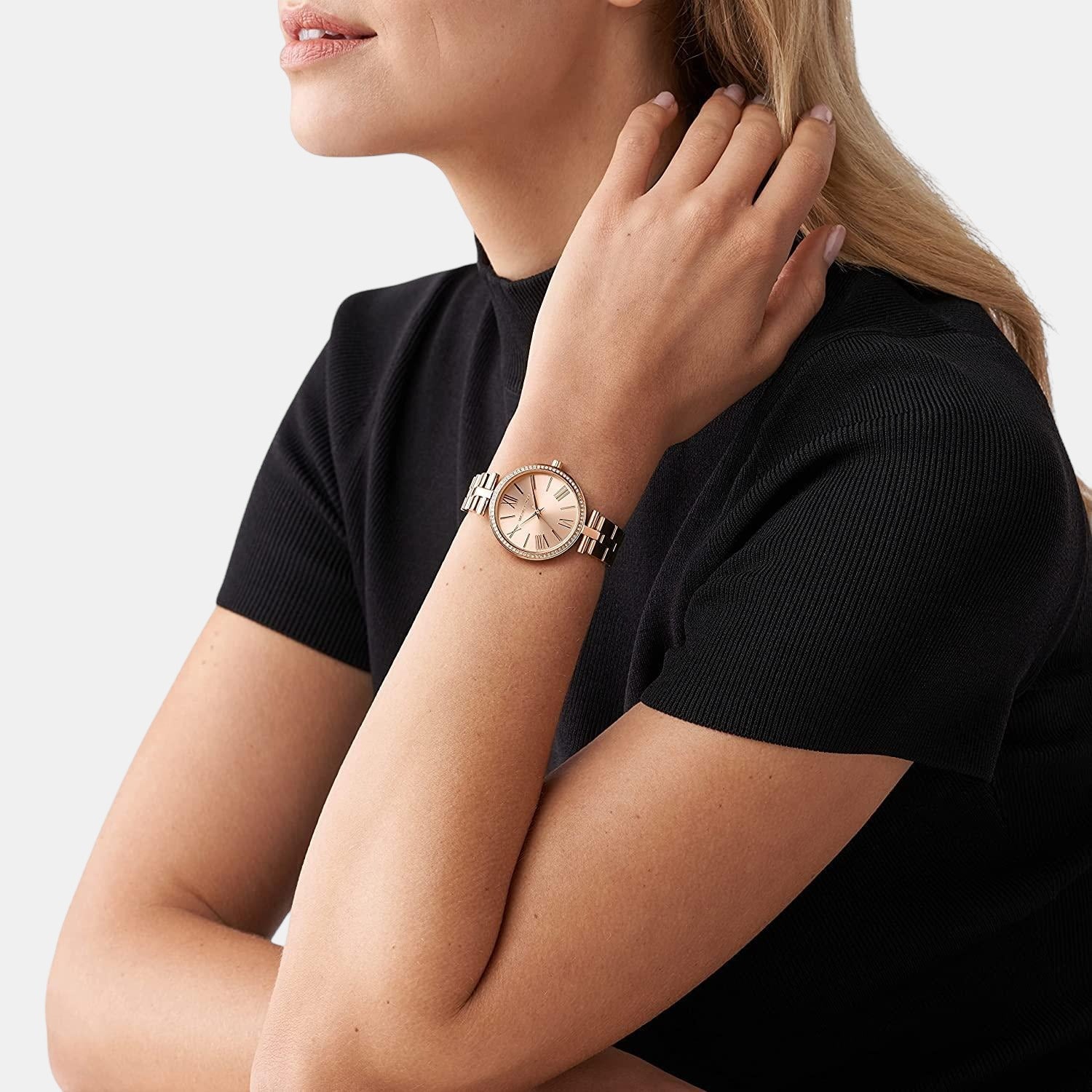 Maci Women Quartz Rose Gold Dial Analog Stainless Steel Watch MK3904 - Image 4